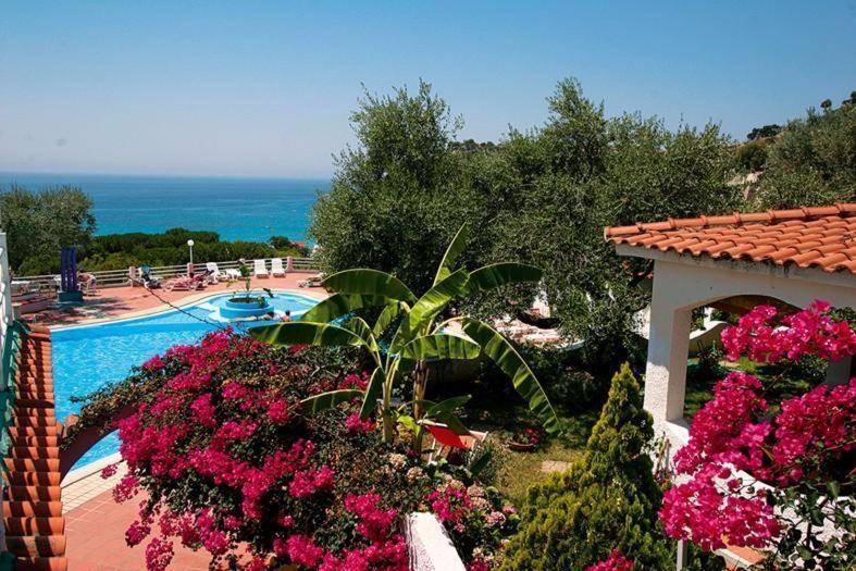 Residence Villaggio Smedile Capo Vaticano Ngoại thất bức ảnh