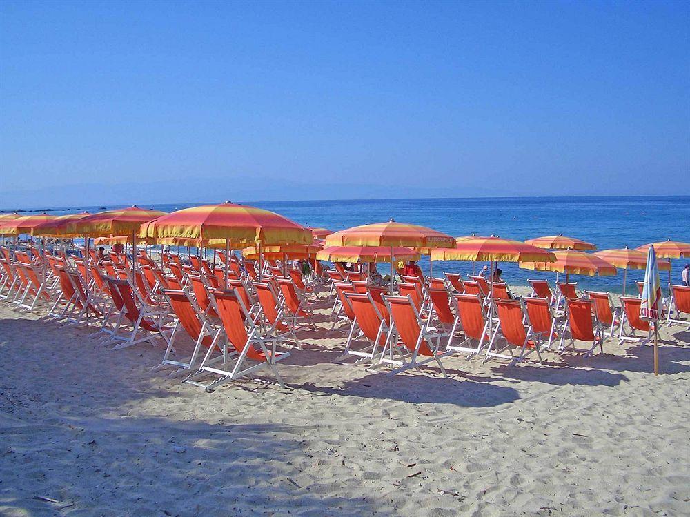 Residence Villaggio Smedile Capo Vaticano Ngoại thất bức ảnh